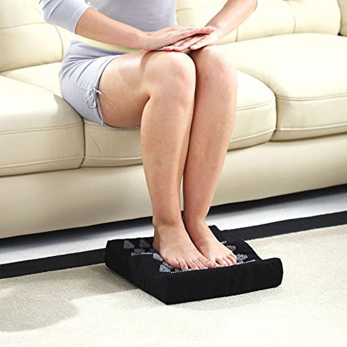 Foot pain relief mat